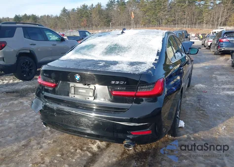 2021 BMW 330I xDrive z USA, uszkodzony, nr VIN 3MW5R7J03M8B87116